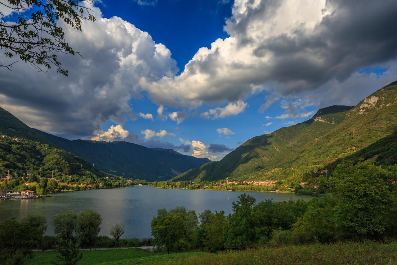 Casa Vacanza Residence Lago Di Endine Monasterolo del Castello Exterior photo