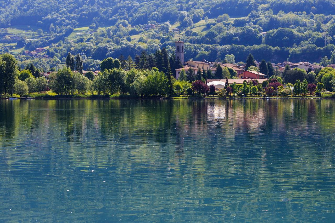 Casa Vacanza Residence Lago Di Endine Monasterolo del Castello Exterior photo