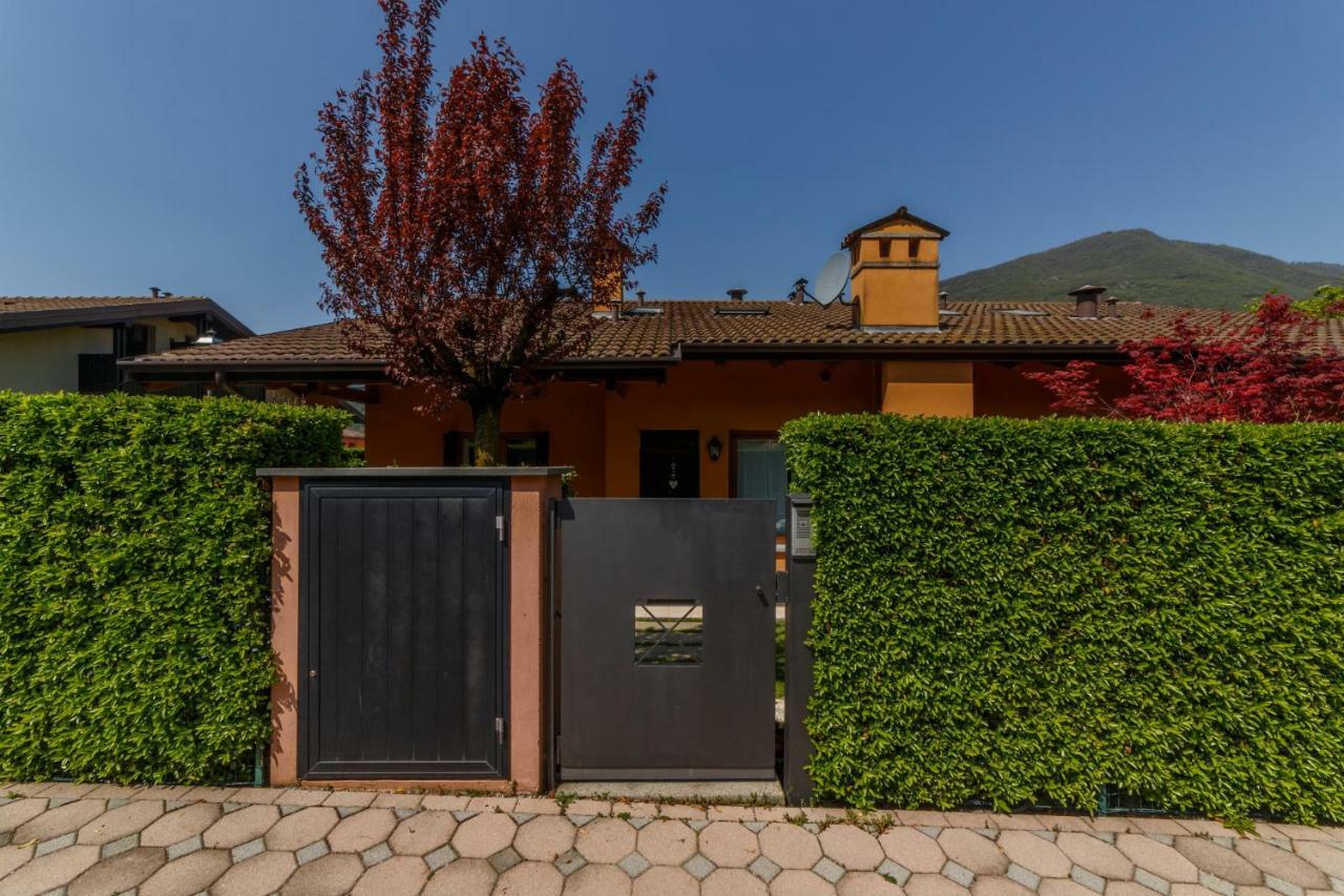 Casa Vacanza Residence Lago Di Endine Monasterolo del Castello Exterior photo
